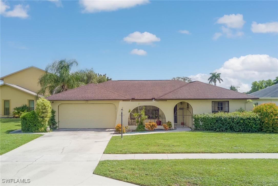 265 Marseille Dr., Naples, FL 34112