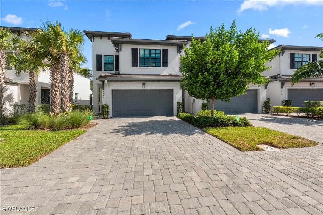 7546 Rockefeller Dr., Naples, FL 34119
