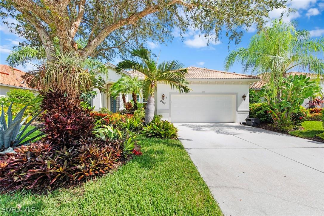 8215 Potomac Ln., Naples, FL 34104