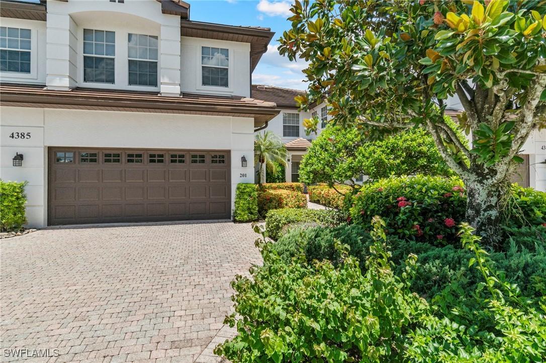 4385 Dover Ct. #201, Naples, FL 34105