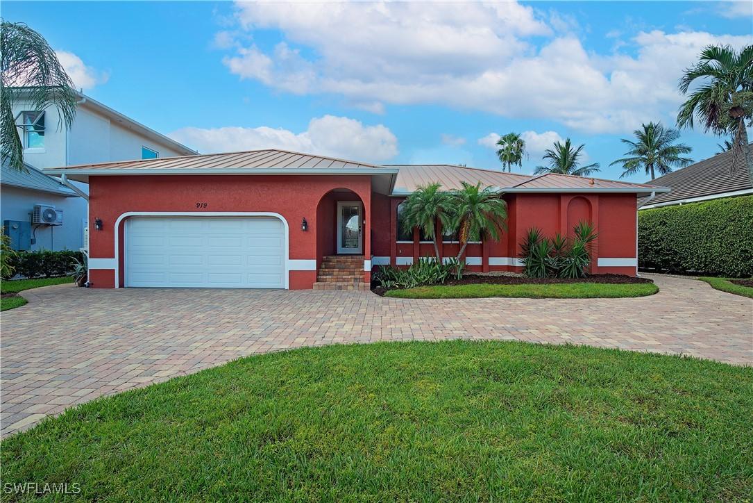 919 S Joy Cir., Marco Island, FL 34145
