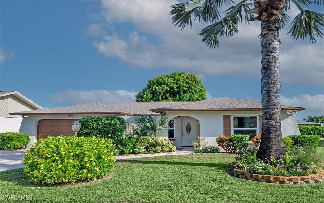 105 Champagne Ct., Naples, FL 34112