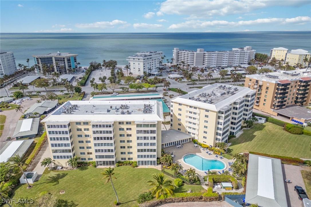 3410 Gulf Shore Blvd. #305, Naples, FL 34103