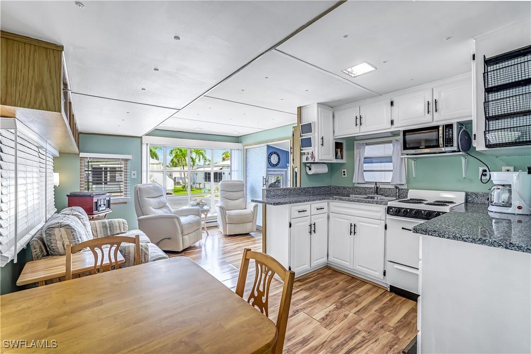 27 Jasper Dr. #27JR, Naples, FL 34114