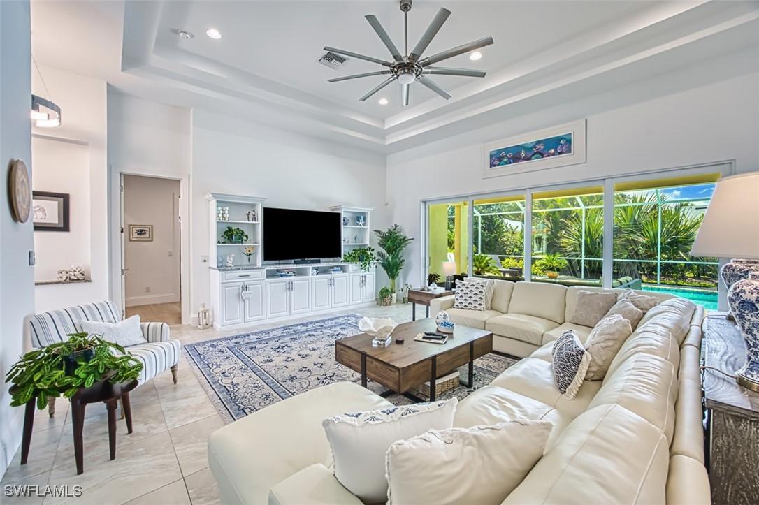 16 Willoughby Dr., Naples, FL 34110