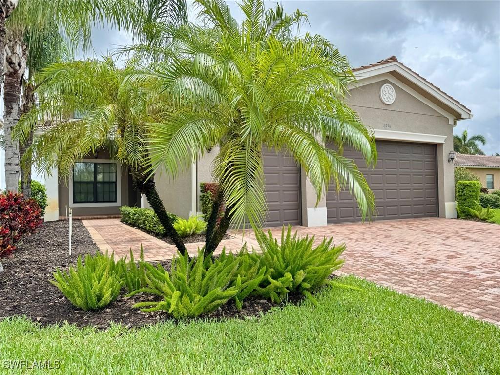 3296 Pacific Dr., Naples, FL 34119