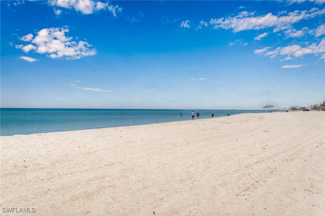 255 3rd Ave., Naples, FL 34102