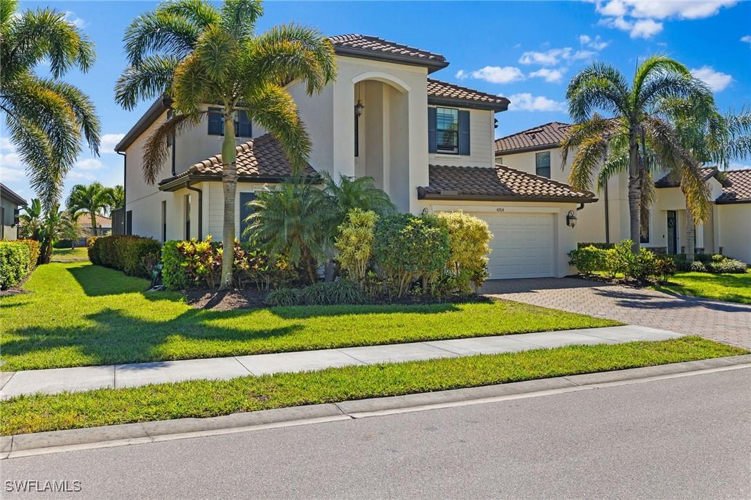 4764 Formosa Dr., Naples, FL 34119