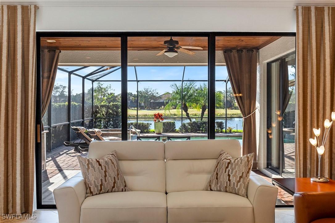 12570 Fenhurst Way, Naples, FL 34120