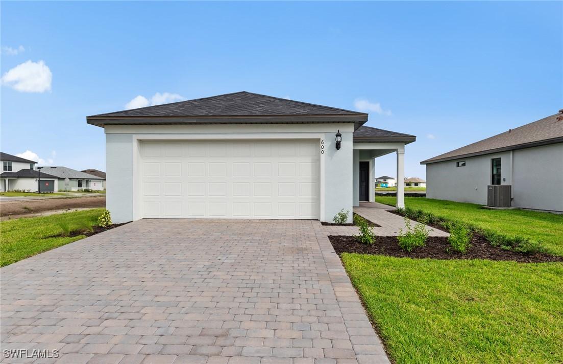 600 Oasis Lake Pl., Lehigh Acres, FL 33974