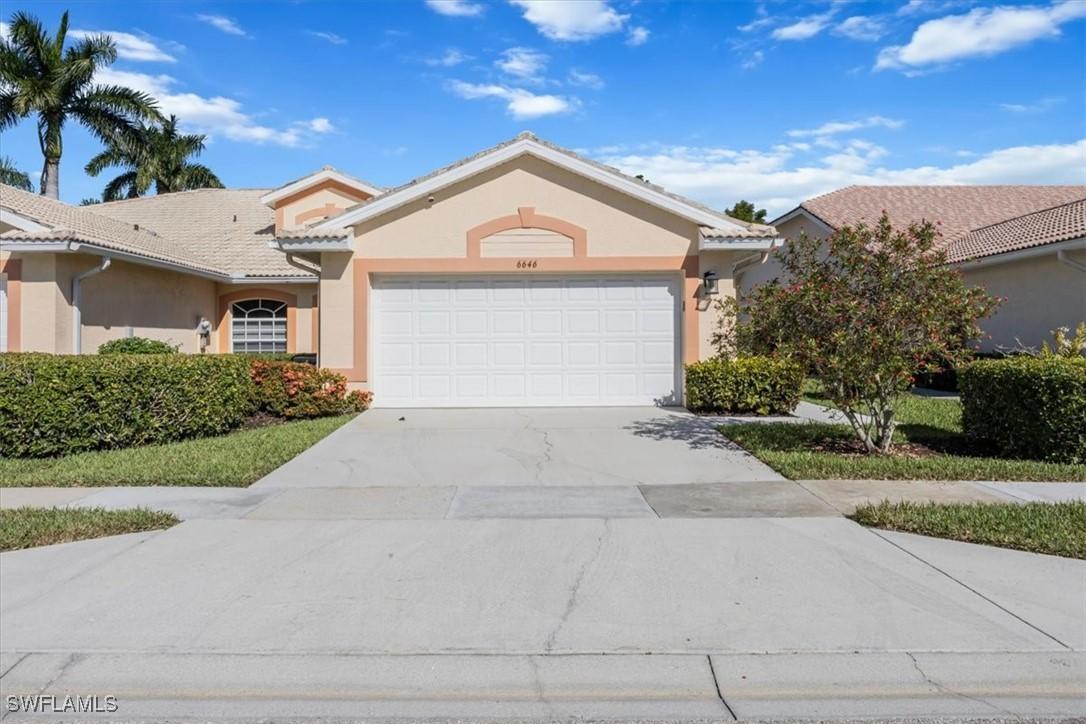 6646 Castlelawn Pl., Naples, FL 34113