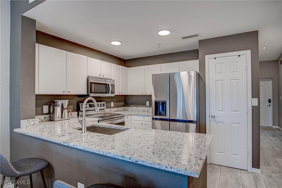 4450 Botanical Place Cir. #406, Naples, FL 34112