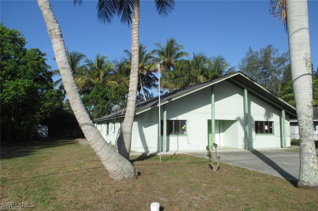 5395 Carolina Ave., Naples, FL 34113