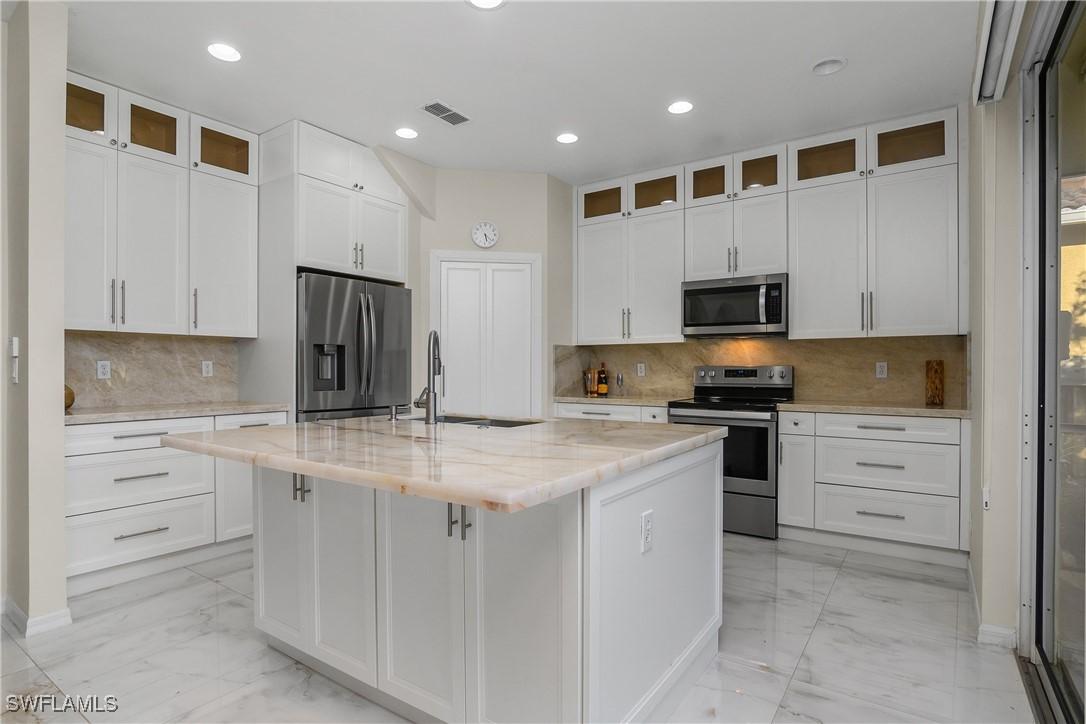 10125 N Golden Elm Dr., Estero, FL 33928