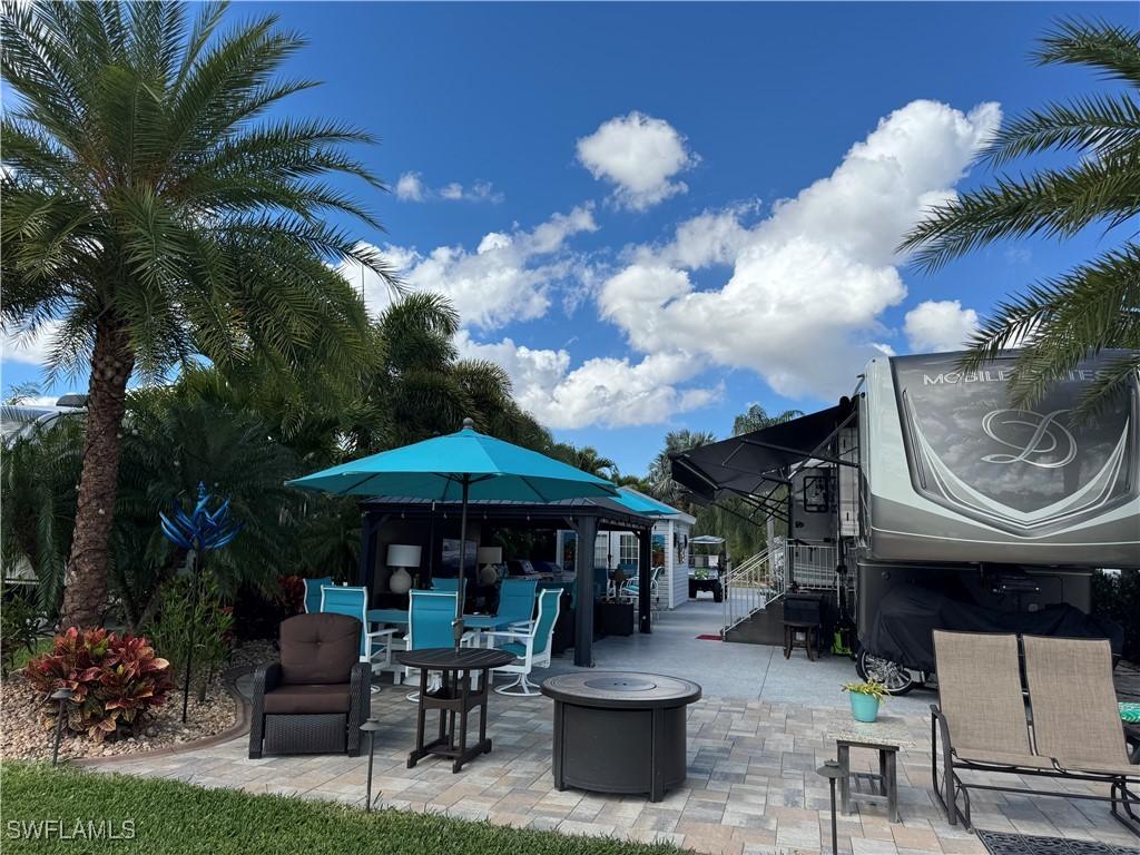 5761 Cypress Woods Resort Dr., Fort Myers, FL 33905