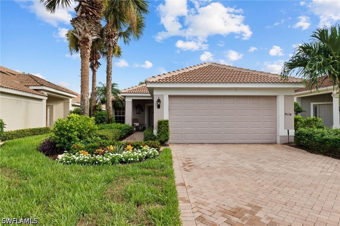 9534 Hemingway Ln., Fort Myers, FL 33913