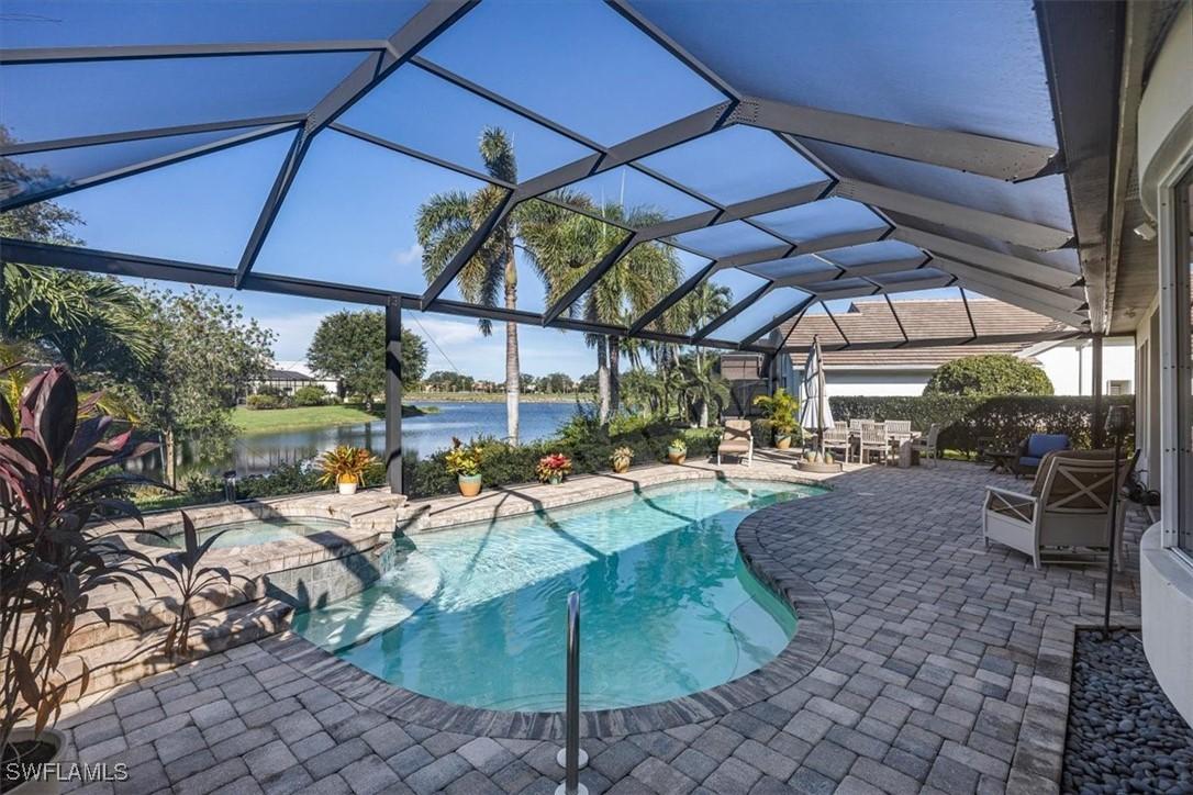 537 Wedgewood Way, Naples, FL 34119