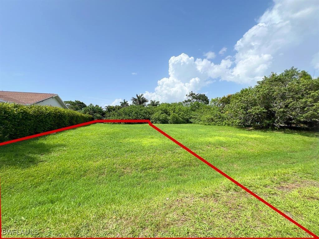 553 100th Ave., Naples, FL 34108