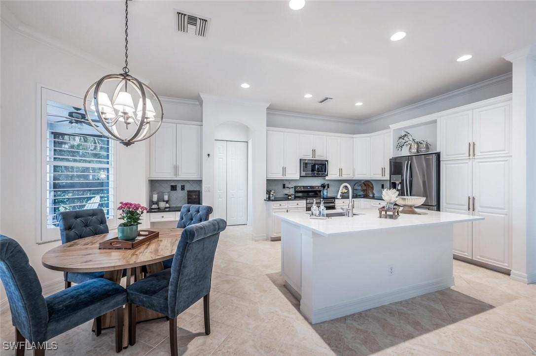 1905 Isla De Palma Cir., Naples, FL 34119