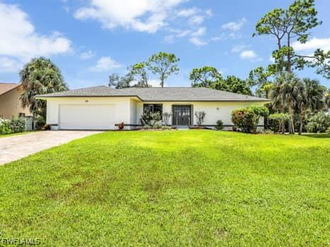 124 Sharwood Dr., Naples, FL 34110