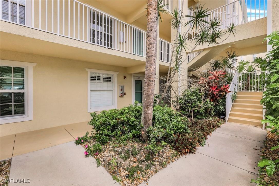 15505 Cedarwood Ln. #204, Naples, FL 34110