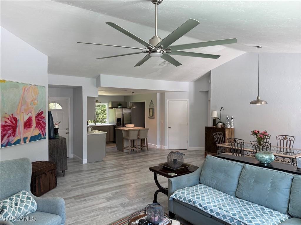 310 14th St., Naples, FL 34117