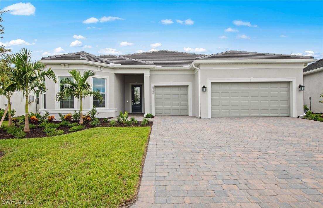 6980 Chapel Creek Ln., North Fort Myers, FL 33917