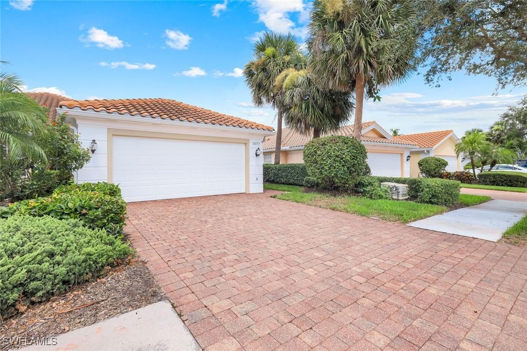 3077 Futuna Ln., Naples, FL 34119