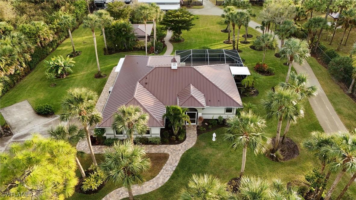 2484 10th Ave., Naples, FL 34120