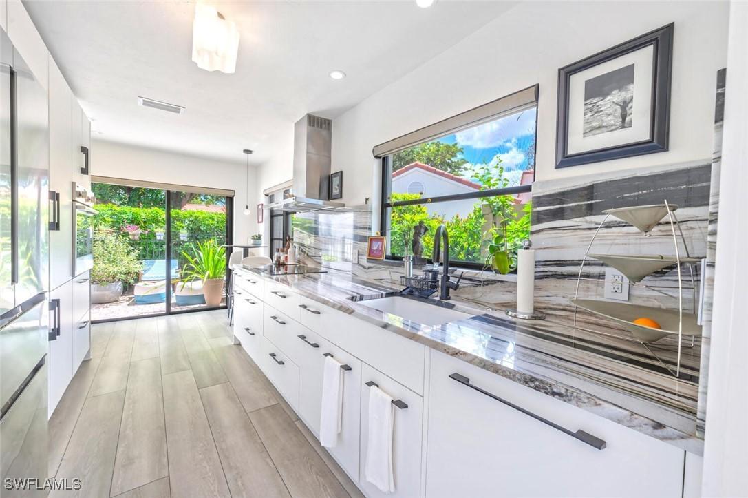 877 Reef Point Cir., Naples, FL 34108