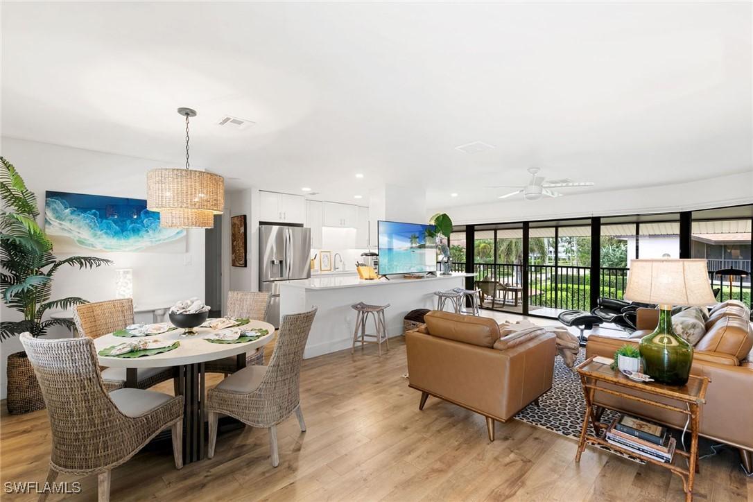 4072 Belair Ln. #403, Naples, FL 34103