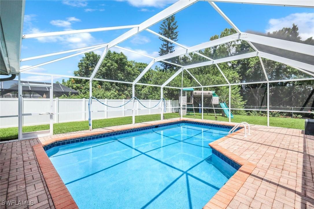 539 Cypress Way, Naples, FL