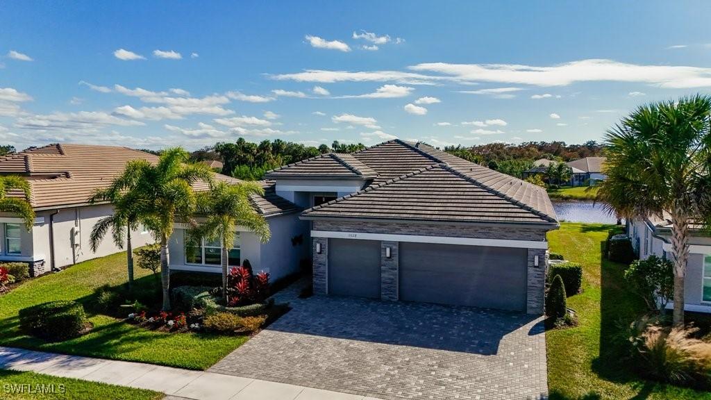 11628 Periwinkle Dr., Naples, FL 34120