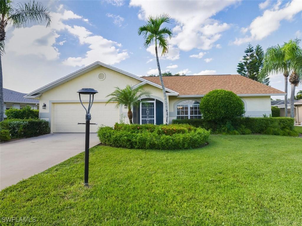 121 Estelle Dr., Naples, FL 34112