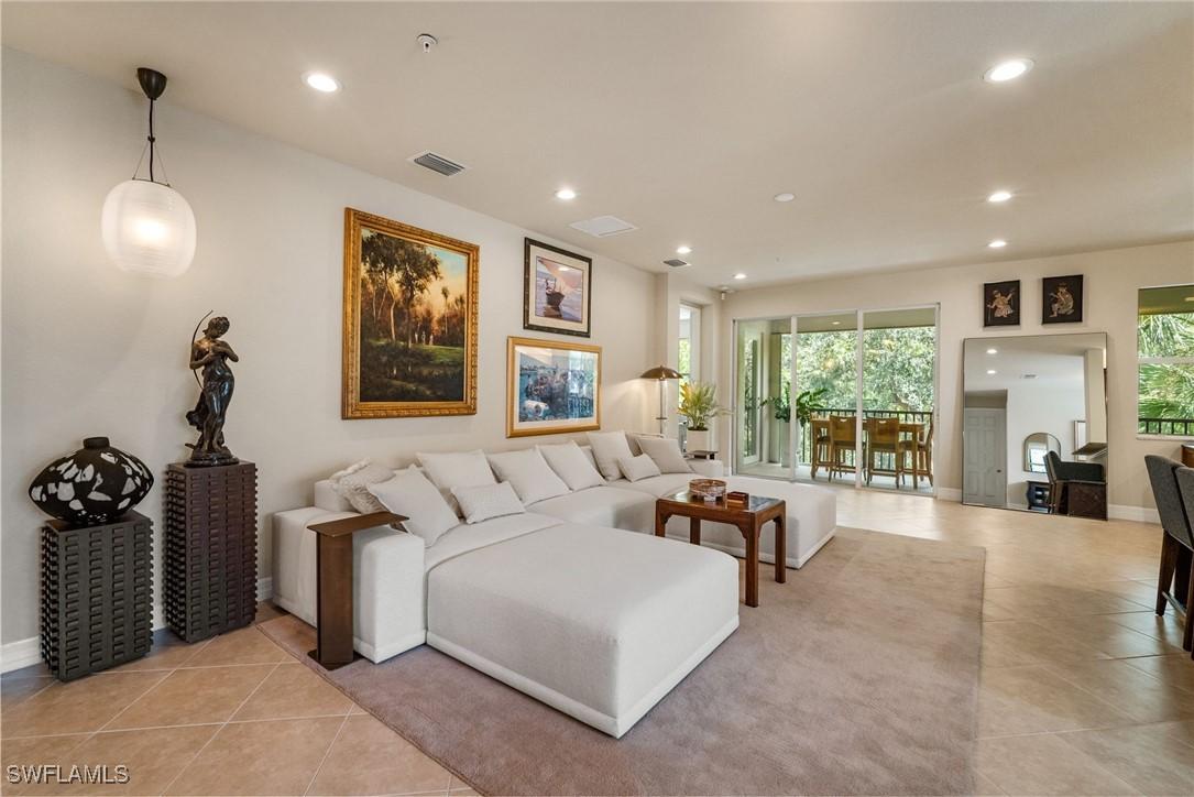 6510 Monterey Point #204, Naples, FL 34105