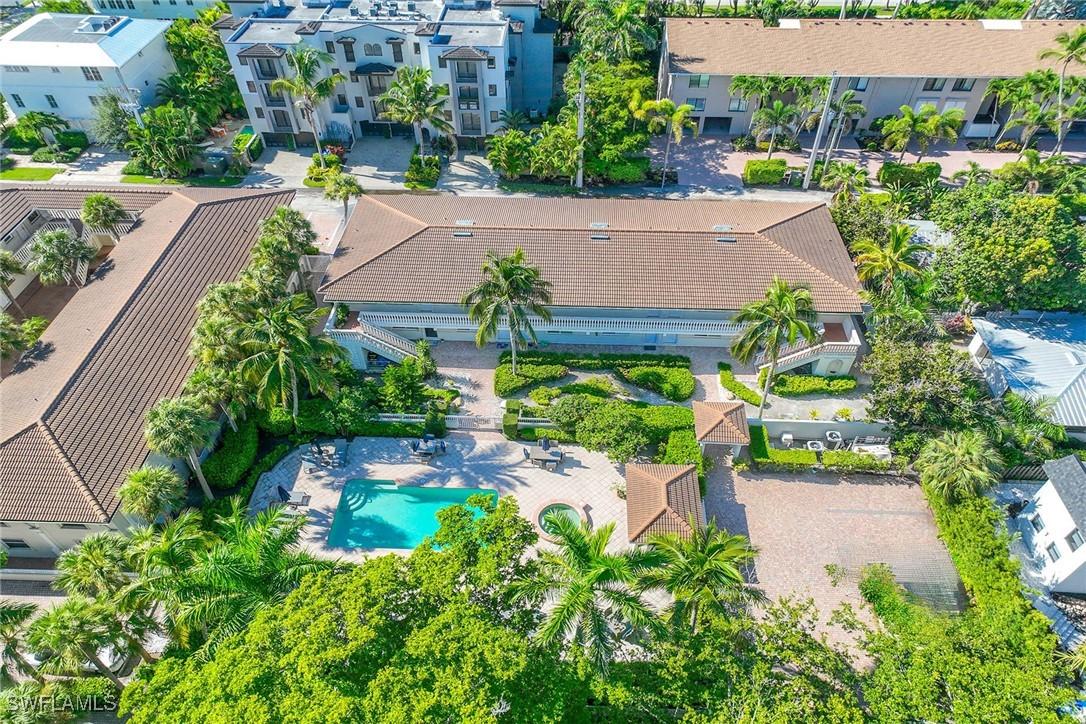 950 7th Ave. #14, Naples, FL 34102