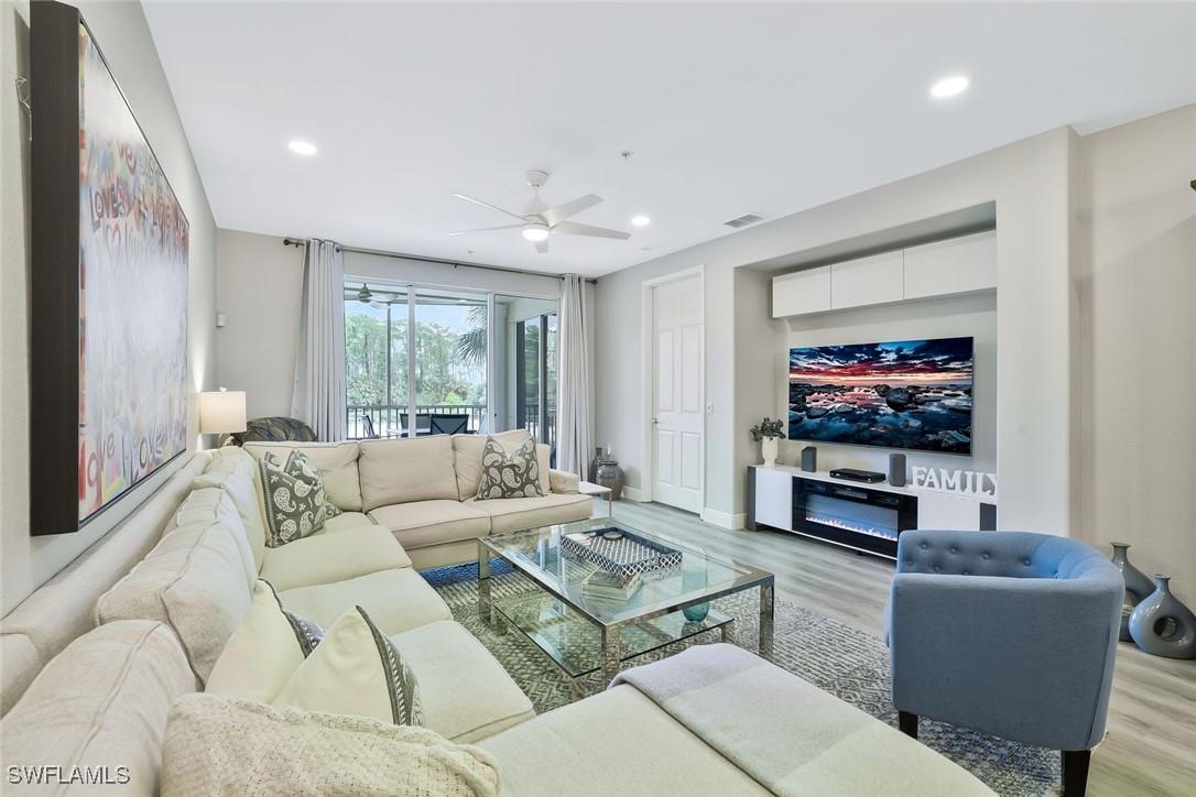 4883 Hampshire Ct. #102, Naples, FL 34112