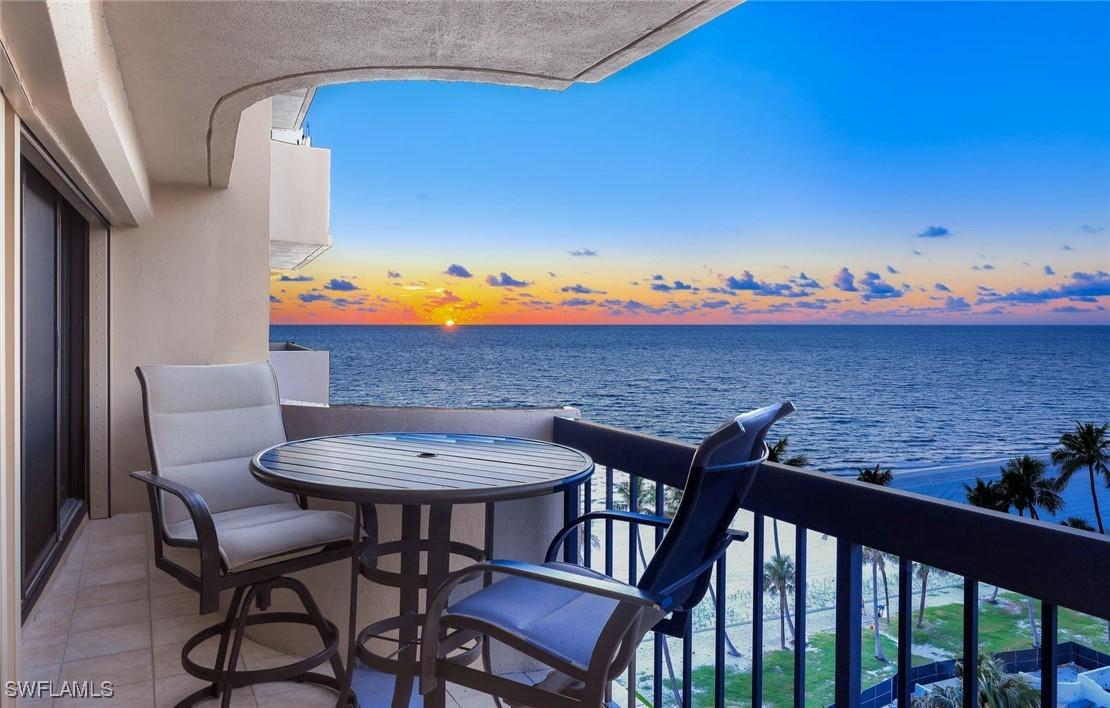 4001 Gulf Shore Blvd. #902, Naples, FL 34103