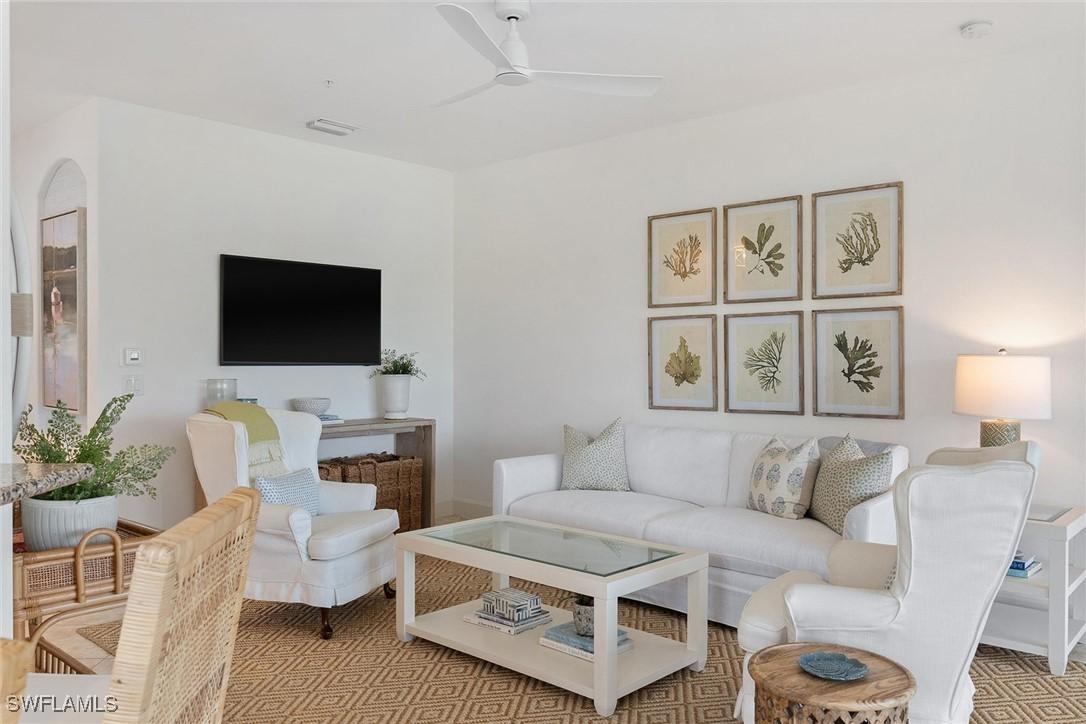 12046 Covent Garden Ct. #901, Naples, FL 34120