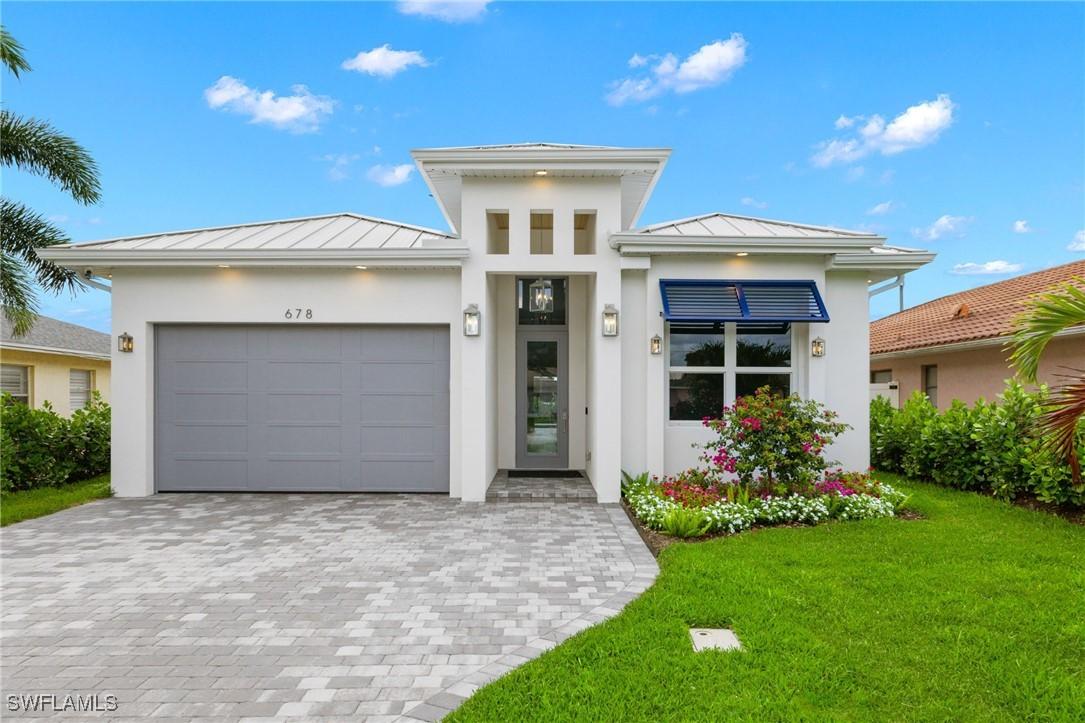 558 100th Ave., Naples, FL 34108