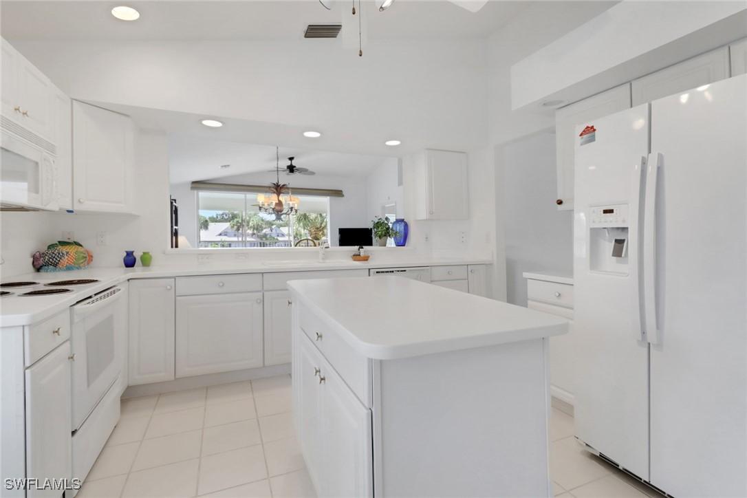 6180 Reserve Cir. #203, Naples, FL 34119