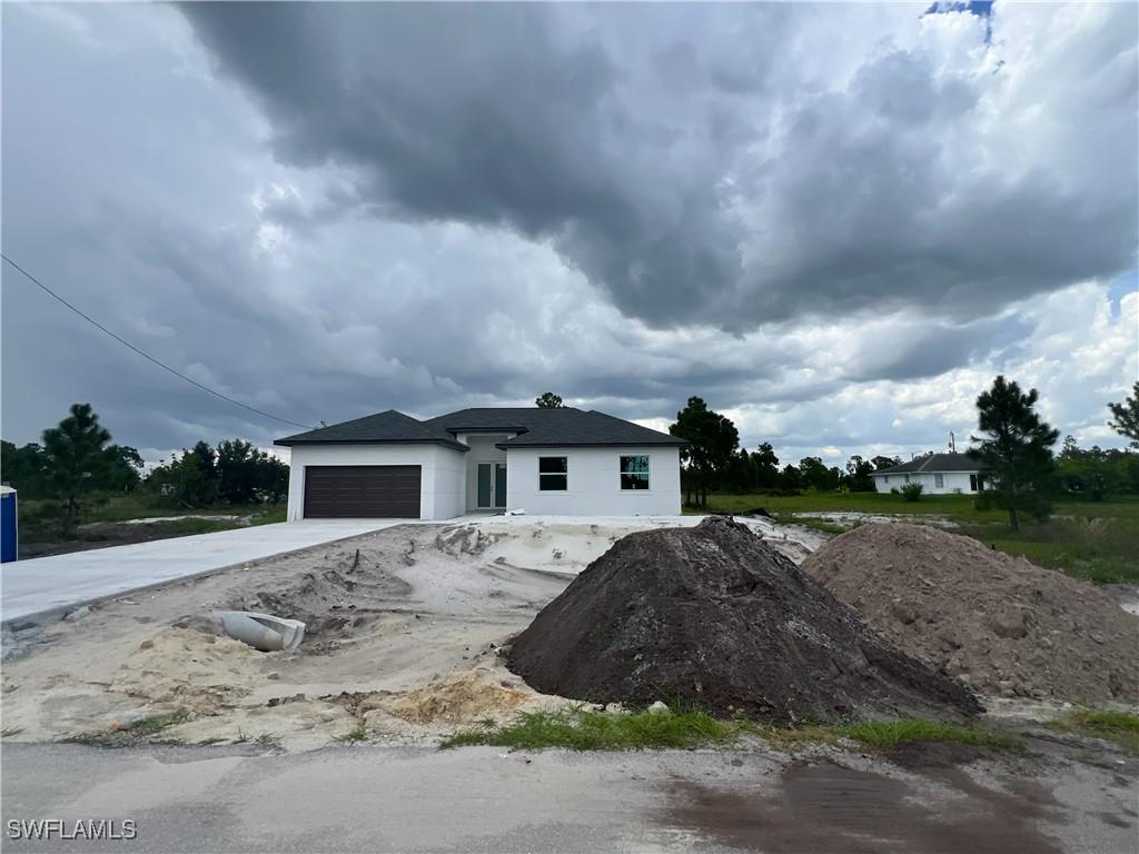 1037 Chadwick St., Lehigh Acres, FL 33974