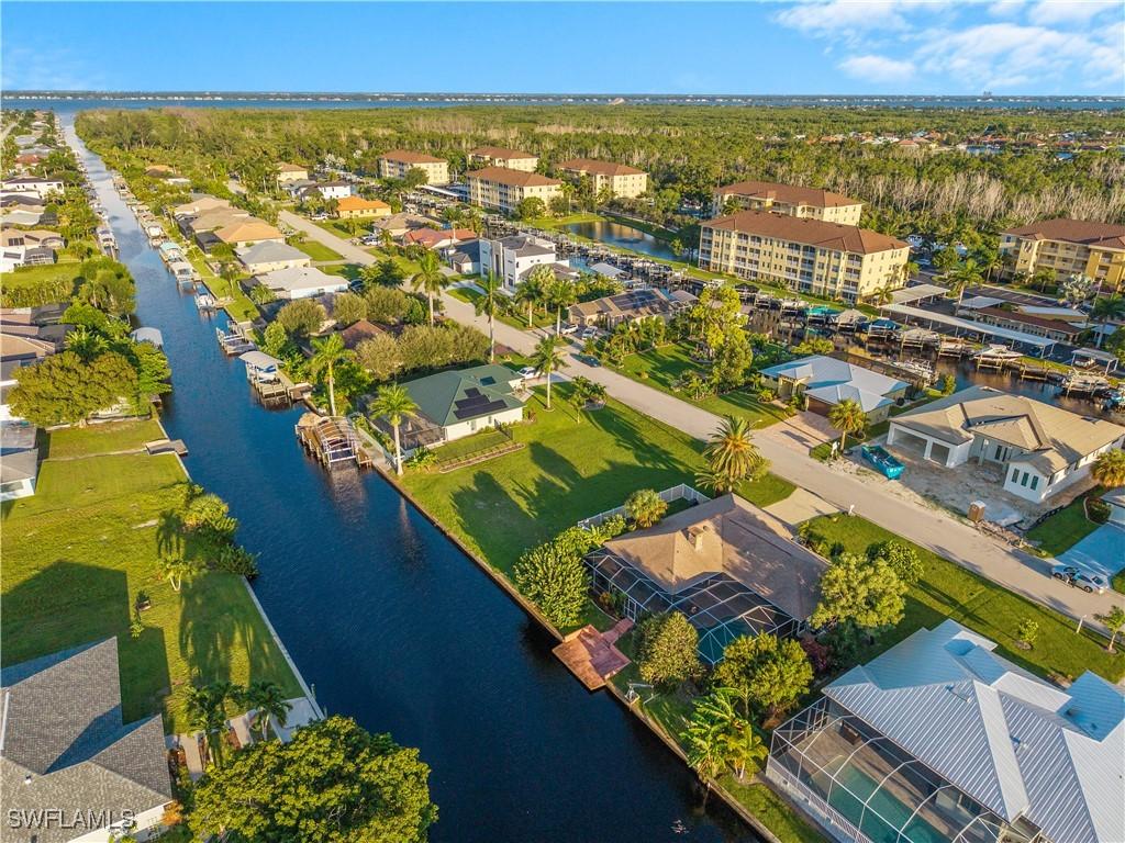 2005 Ottersrest Ln., Cape Coral, FL 33990