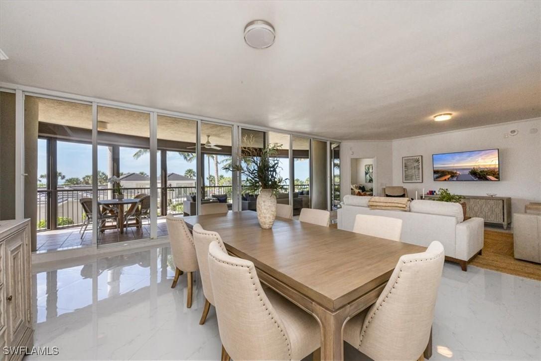 8665 Bay Colony Dr. #202, Naples, FL 34108