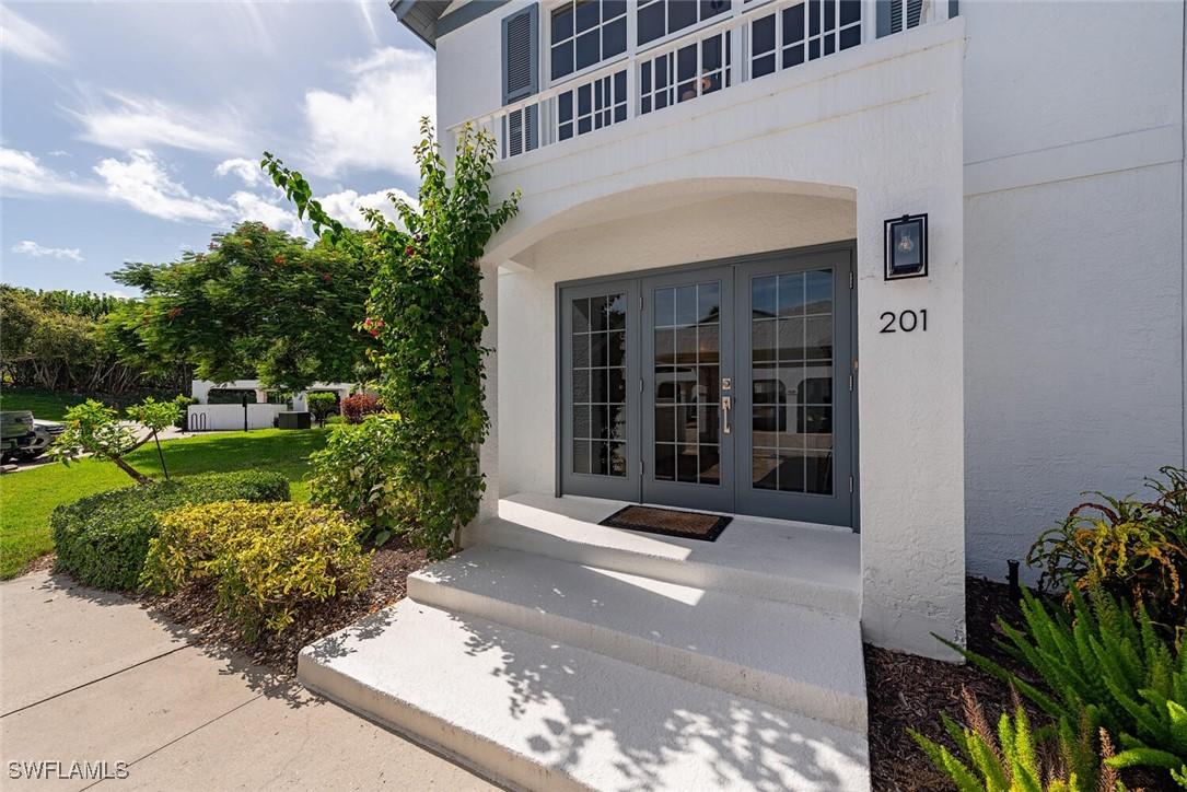 864 Tanbark Dr. #201, Naples, FL