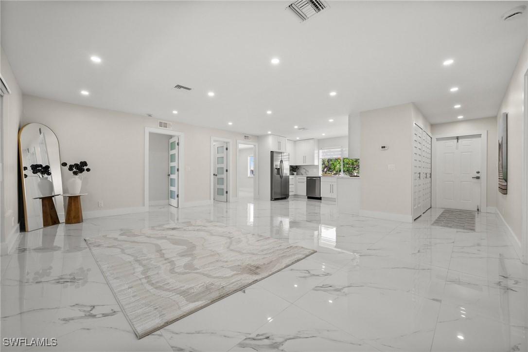 292 Winners Cir. #2776, Naples, FL 34112