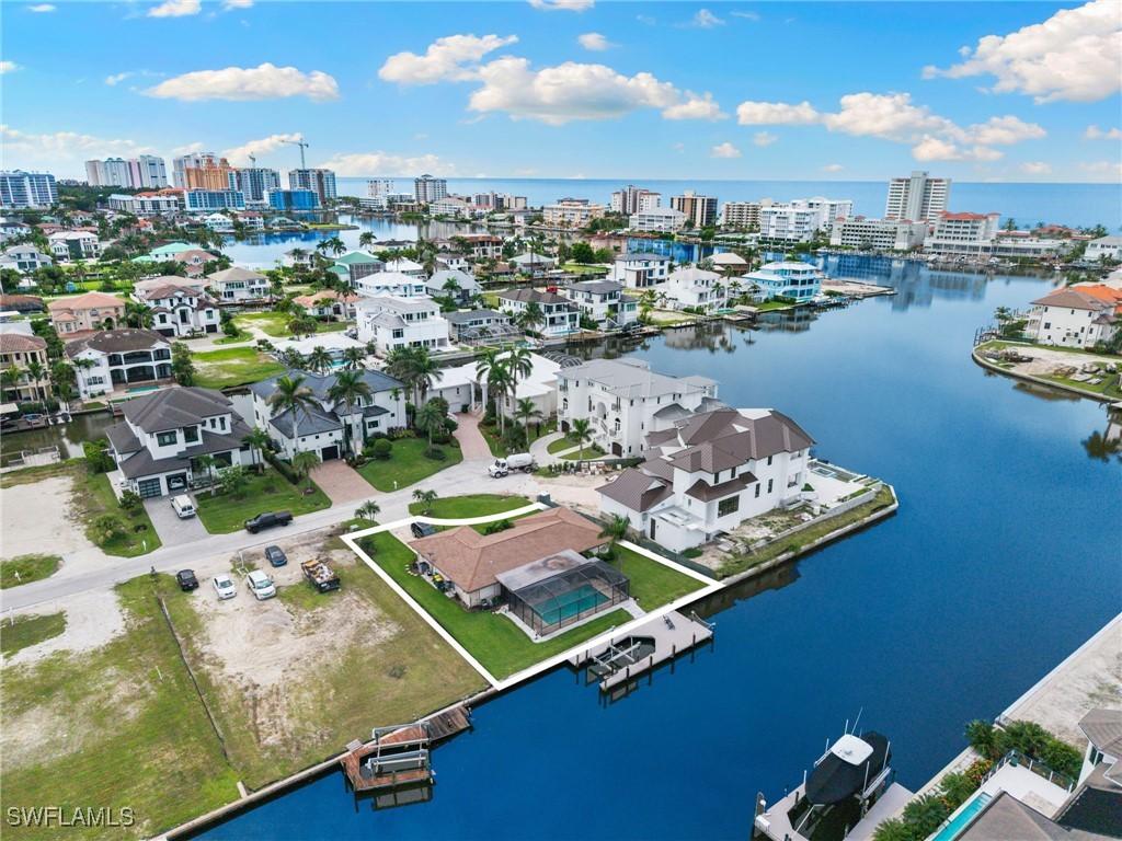 385 Willett Ave., Naples, FL 34108