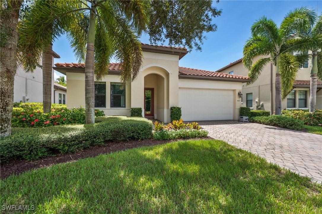 4072 Raffia Dr., Naples, FL 34119