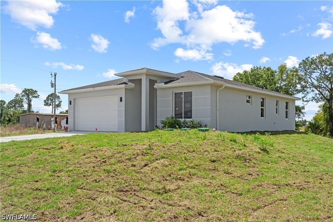 842 Naples Ave., Lehigh Acres, FL 33974