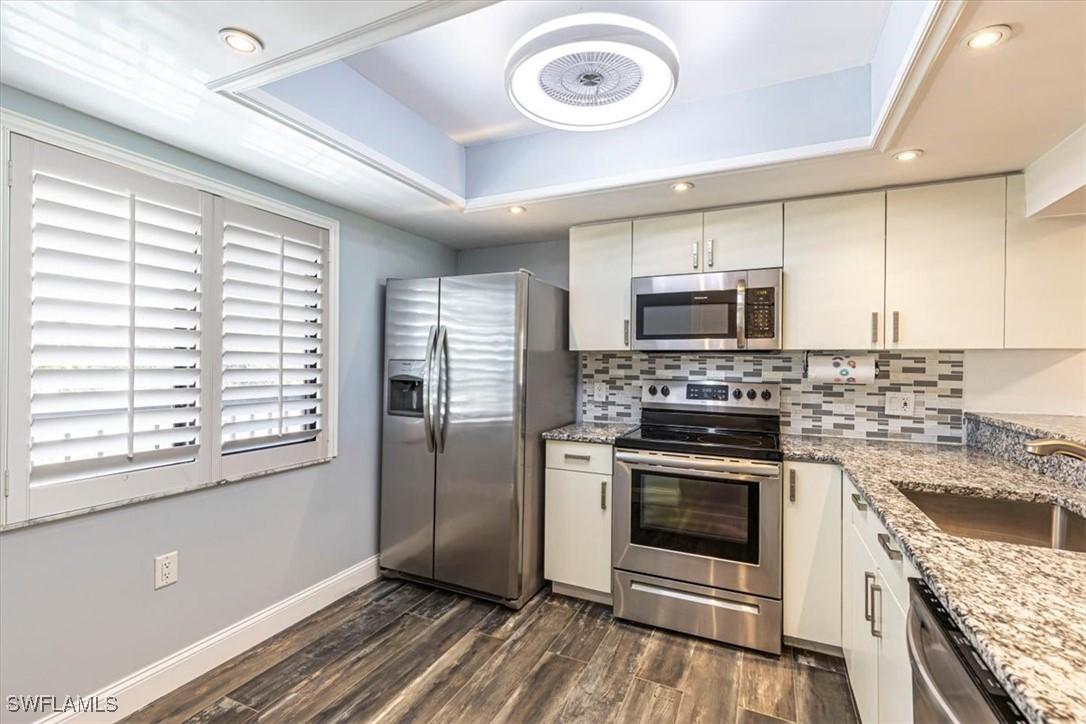 5709 Gage Ln. #F301, Naples, FL 34113